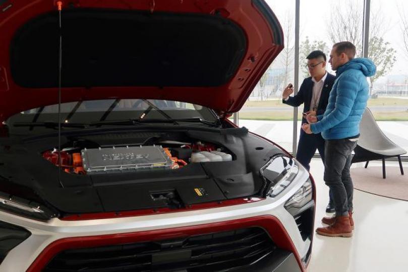 鈷是電動車的必然材料。　資料圖片