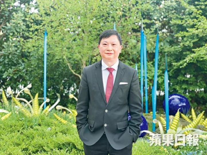 盧家培指大規模航班異動系統5月推出，應付颱風時的營運情況。