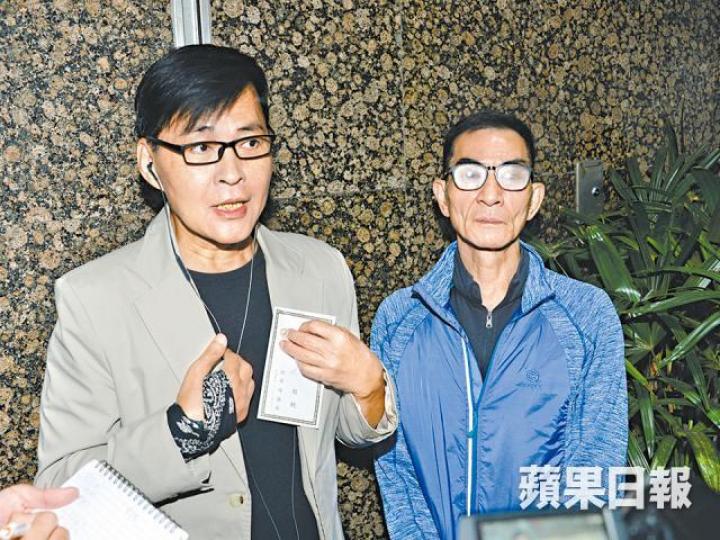 林文偉(小圖)昨日設靈,好友顧冠忠(左)及麥子雲現身送別。 林文偉(小圖)昨日設靈,好友顧冠忠(左)及麥子雲現身送別。