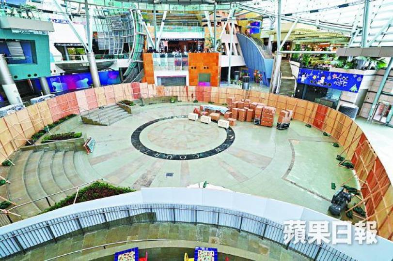 數碼港商場中庭改建成電競賽場，料年中竣工。