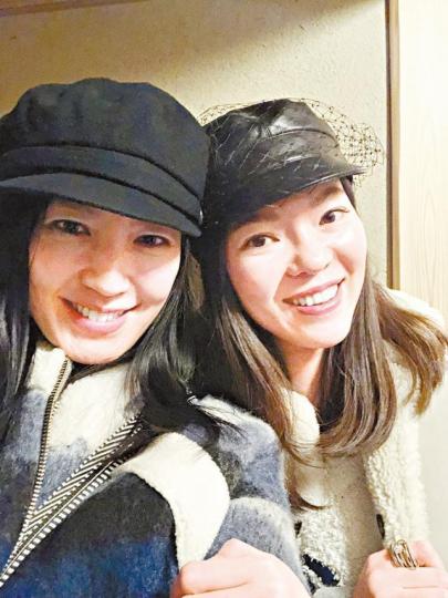 曾馨瑩（右）　台灣《蘋果新聞網》