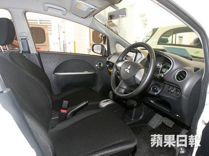 車廂片段變了是藝人私生活扯上關係。資料圖片