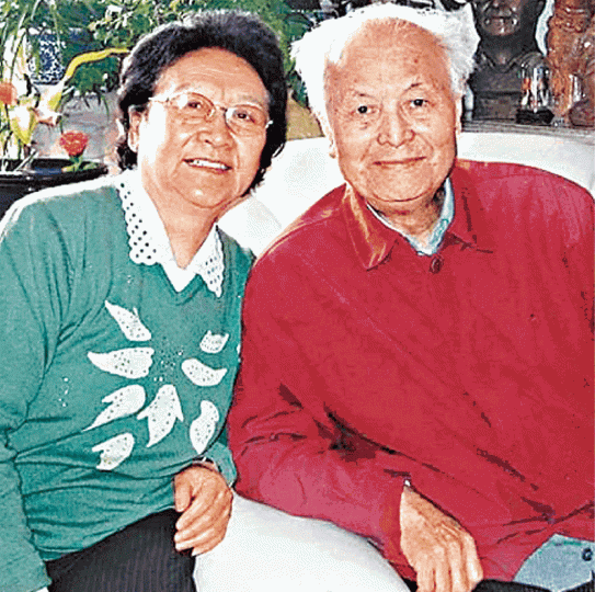 李銳晚年由妻子張玉珍陪伴照料。李銳與李南央感情深厚。 李銳晚年由妻子張玉珍陪伴照料。李銳與李南央感情深厚。