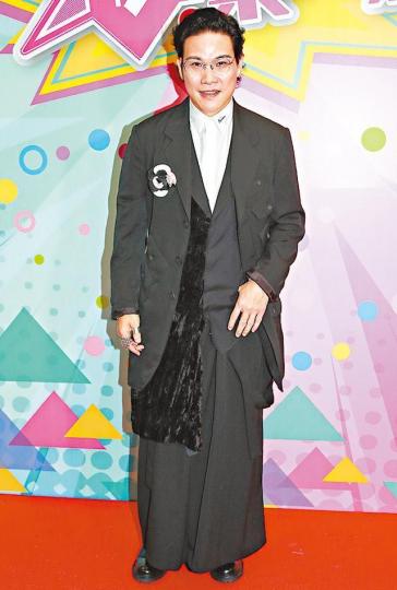 蘇永康為安仔着想,覺得現階段不應該添亂推出婚外情新歌。 蘇永康為安仔着想,覺得現階段不應該添亂推出婚外情新歌。