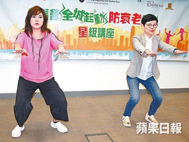 劉美娟(左)指囡囡鍾意研究人體學,平日二人會一齊做運動。 劉美娟(左)指囡囡鍾意研究人體學,平日二人會一齊做運動。