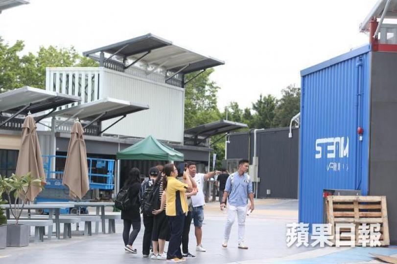 落馬洲邊境新田購物城以自由行購物勝地吸引租客,可惜人流極少,生意不似預期。 資料圖片 落馬洲邊境新田購物城以自由行購物勝地吸引租客,可惜人流極少,生意不似預期。 資料圖片