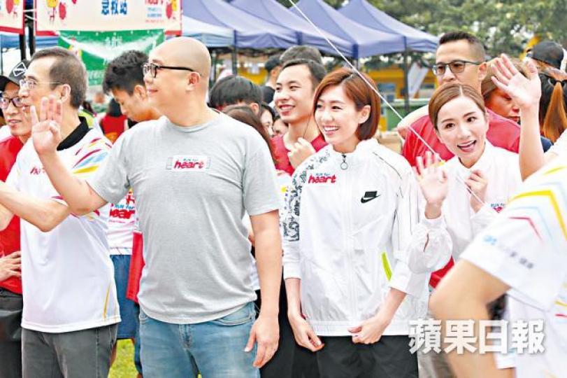 (右起)豹嫂爆豹哥有血管塞,定欣則警告阿Bob不戒口,友情會出現問題。胡定欣(右)曾見過豹嫂與豹哥鬧交至喊。 (右起)豹嫂爆豹哥有血管塞,定欣則警告阿Bob不戒口,友情會出現問題。胡定欣(右)曾見過豹嫂與豹哥鬧交至喊。