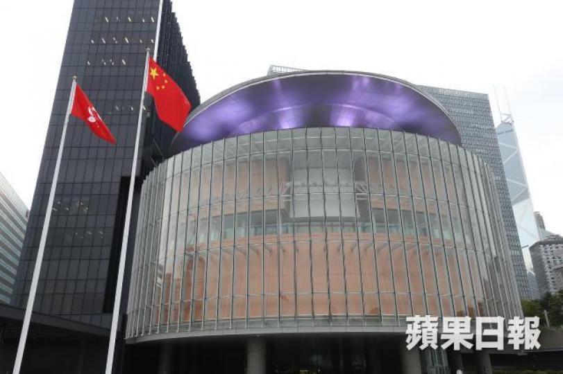 有中小企憂慮送中例隨時成為壓毀經濟最後一根稻草。 有中小企憂慮送中例隨時成為壓毀經濟最後一根稻草。