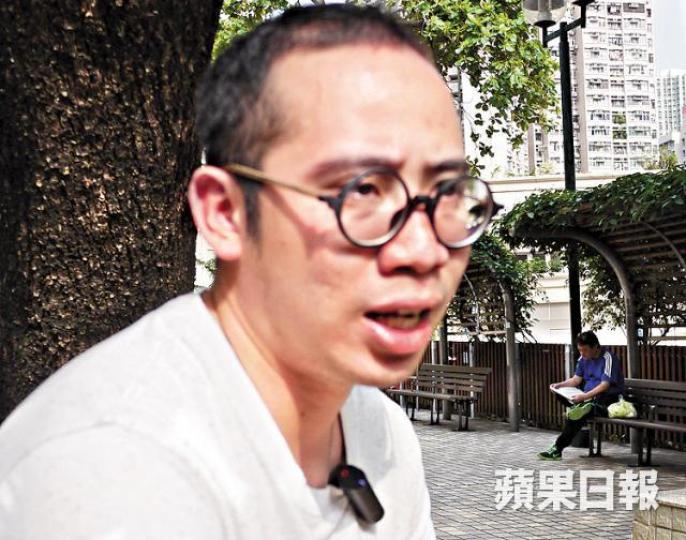 部份連鎖食肆如必勝客仍保留外賣車手內部聘用制度,與員工簽訂僱傭合約。外賣車手接單率越高,獲工作日數越多。 部份連鎖食肆如必勝客仍保留外賣車手內部聘用制度,與員工簽訂僱傭合約。外賣車手接單率越高,獲工作日數越多。