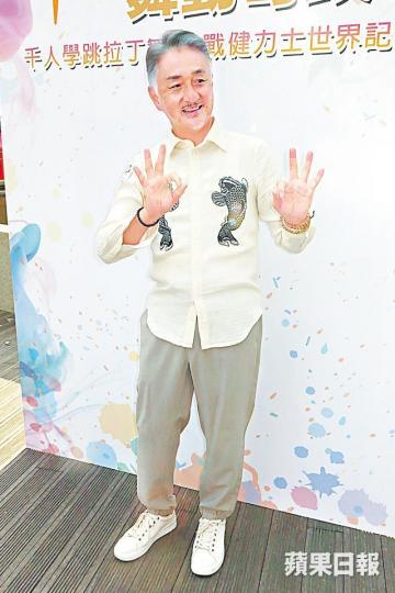 吳岱融指沒有刻意收看太太鍾淑慧演出的網劇。 吳岱融指沒有刻意收看太太鍾淑慧演出的網劇。