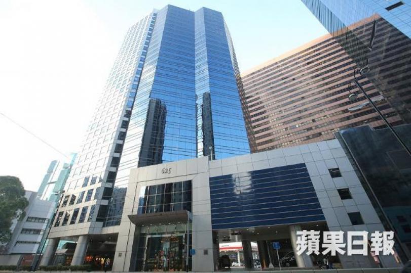 中華汽車宣佈擬出售北角英皇道625號50%股權,套現近24億元,股價昨搶高13%。 資料圖片 中華汽車宣佈擬出售北角英皇道625號50%股權,套現近24億元,股價昨搶高13%。 資料圖片