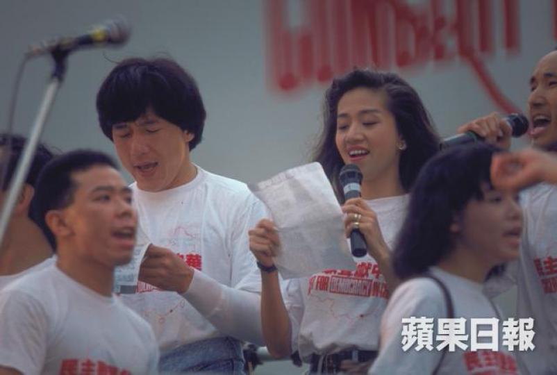 筆者記得梅艷芳唱《血染的風采》,驚覺娛樂藝人另一面向,是娛樂也有情感政治。 筆者記得梅艷芳唱《血染的風采》,驚覺娛樂藝人另一面向,是娛樂也有情感政治。