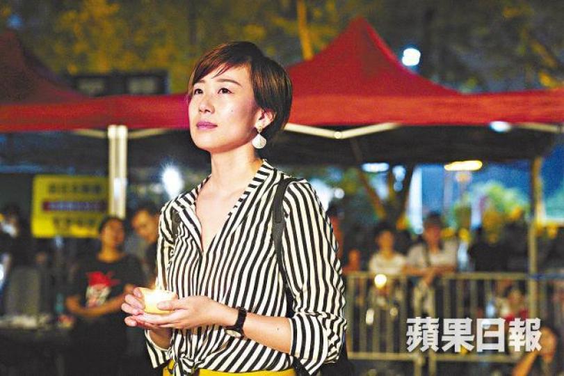 黎明早年首次參加六四集會後,令她對自我身份認同有很大衝擊。
黎明早年首次參加六四集會後,令她對自我身份認同有很大衝擊。
