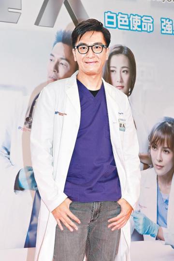 馬國明在新劇中與唐詩詠做夫妻。
馬國明在新劇中與唐詩詠做夫妻。