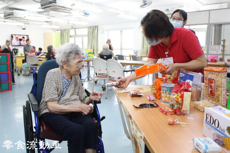 零食流動車