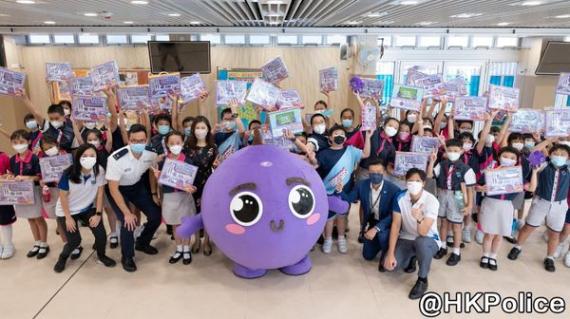 提子出沒注意
Back to School • 提子入校園...