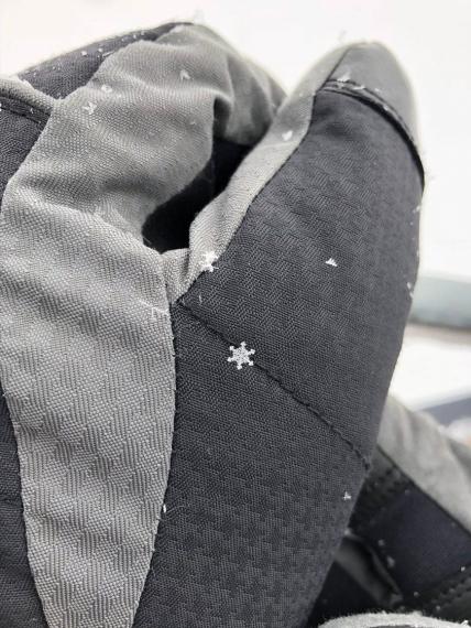 完整的六角形！意外捕捉「千年難遇最美雪花」...