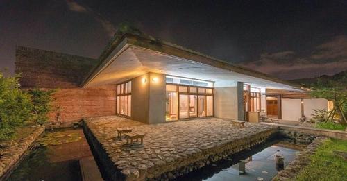 入住四合院一晚，彷彿穿越悠遠的時空...