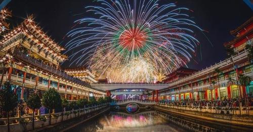 希望今年的元宵煙火可以順利舉辦...