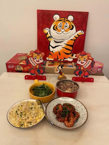 一人團年飯
侄女一人長居星加坡，她土生土長，至今仍會跟中國人習俗吃團年飯。...