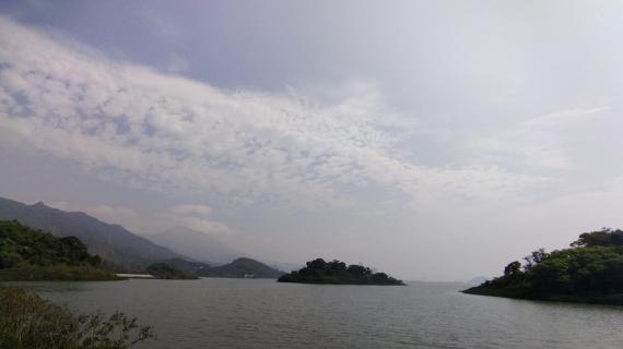 早上的南涌
南涌位於鹿頸以西,與沙頭角海西南岸為鄰,為香港著名的垂釣地點。我喜歡週日到南涌走走,空氣清新又寧靜。... 早上的南涌
南涌位於鹿頸以西,與沙頭角海西南岸為鄰,為香港著名的垂釣地點。我喜歡週日到南涌走走,空氣清新又寧靜。...