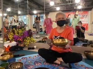 國際瑜伽日
6 月21 日是國際瑜伽日,今天參加了Anahata Yoga的國際瑜伽日慶祝活動,學習頌缽。... 國際瑜伽日
6 月21 日是國際瑜伽日,今天參加了Anahata Yoga的國際瑜伽日慶祝活動,學習頌缽。...