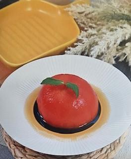 醬油漬番茄

番茄防癌又穩血糖，用醬油、蜜糖和薄荷葉可醃漬，清新不膩。...