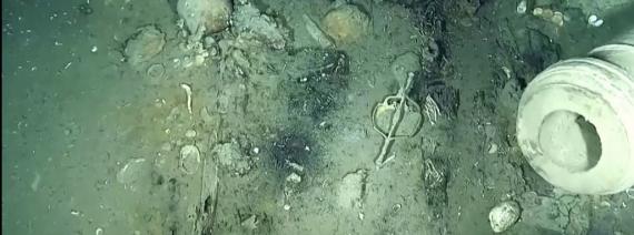 沉船的發現
徙哥倫比亞300年寶藏沉船中,新影像曝光含200噸黃金、白銀寶石,恐怕有更多古船現蹤掀國家爭奪戰。... 沉船的發現
徙哥倫比亞300年寶藏沉船中,新影像曝光含200噸黃金、白銀寶石,恐怕有更多古船現蹤掀國家爭奪戰。...