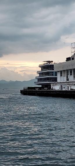 恐龍突襲
尖沙咀海港城...